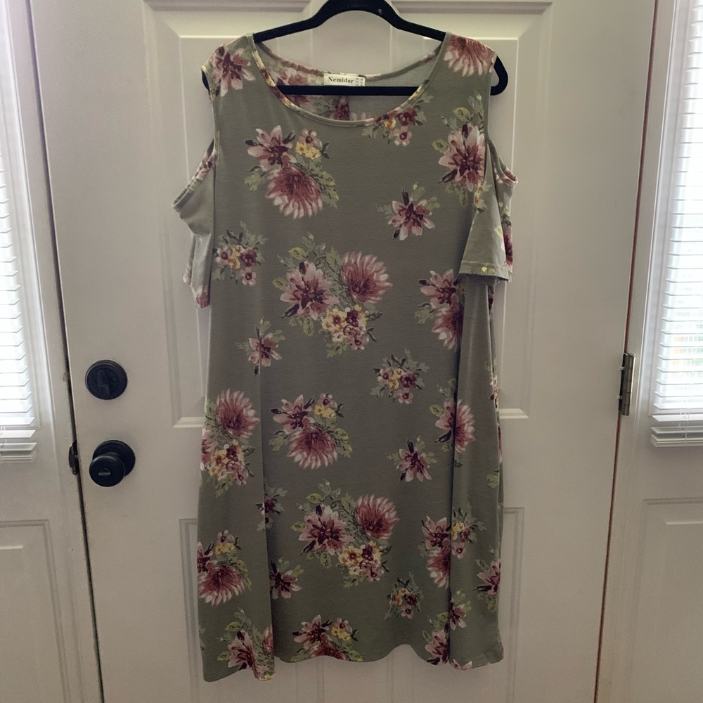 Nemidor Floral Dress with Green and Pink Accents